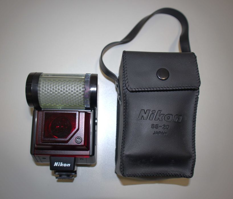 Flash Nikon SB20, Corpo Nikon 6006 (Nikon F601)