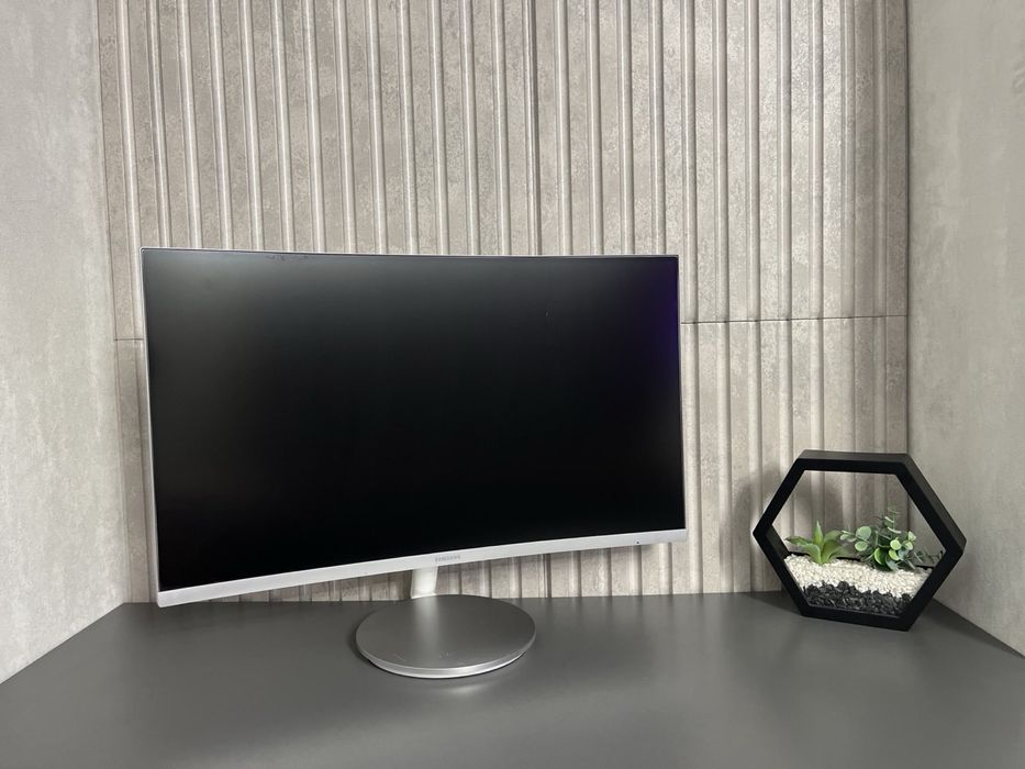 Безрамковий вигнутий Монітор Samsung 27 дюймів full hd