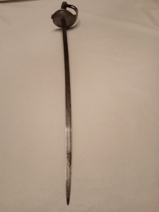 Sabre de cavalaria espanhola antiga