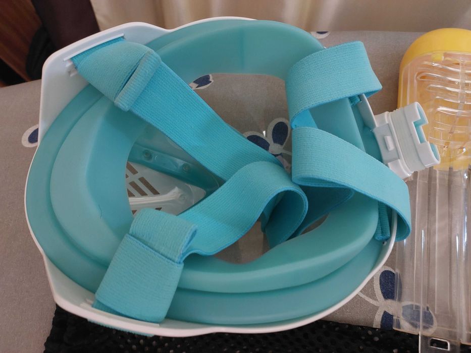 Маска для плавання