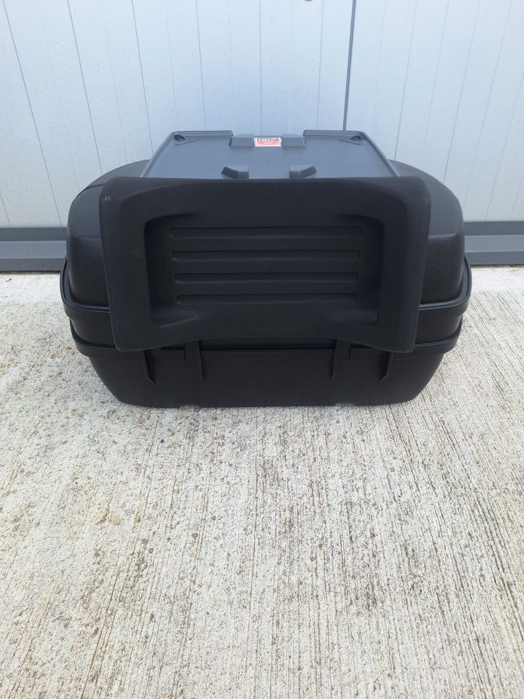 Kufer centralny Givi E45(monokey)+Oparcie dla pasażera+1 kluczyk