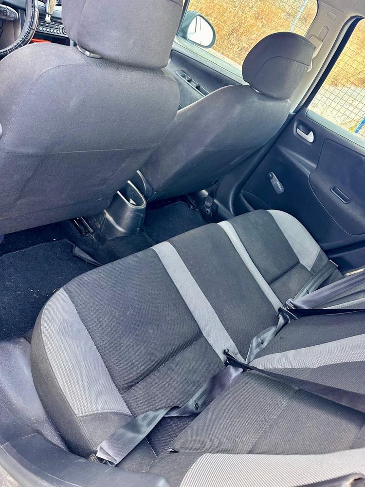 Carro em otimas condicoes pode trazer seu mecanico