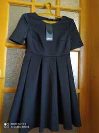 Елегантна класична чорна сукня бренду ONLY розмір S 42/44