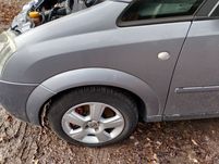 Błotnik lewy opel Meriva a z163
