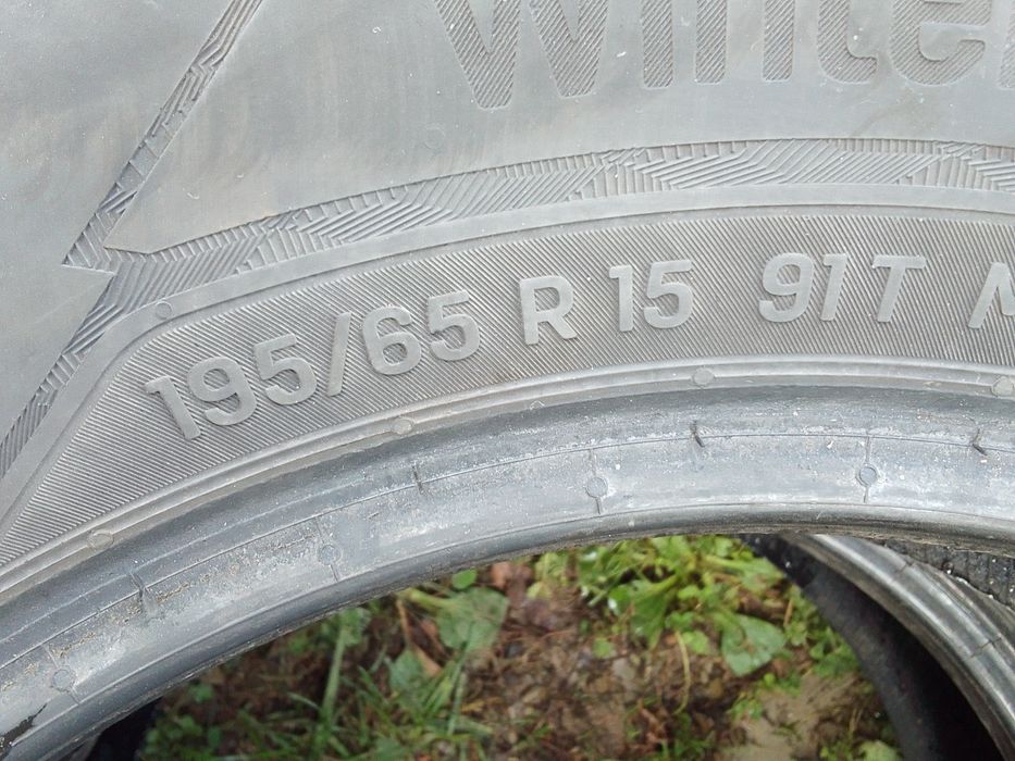2 Opony zimowe 195/65r15 UNIROYAL 2021r