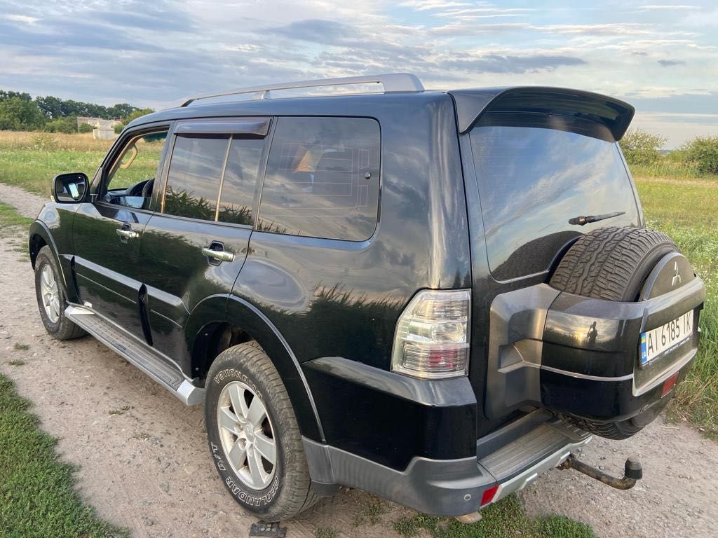 Mitsubishi Pajero Wagon 4 3.0