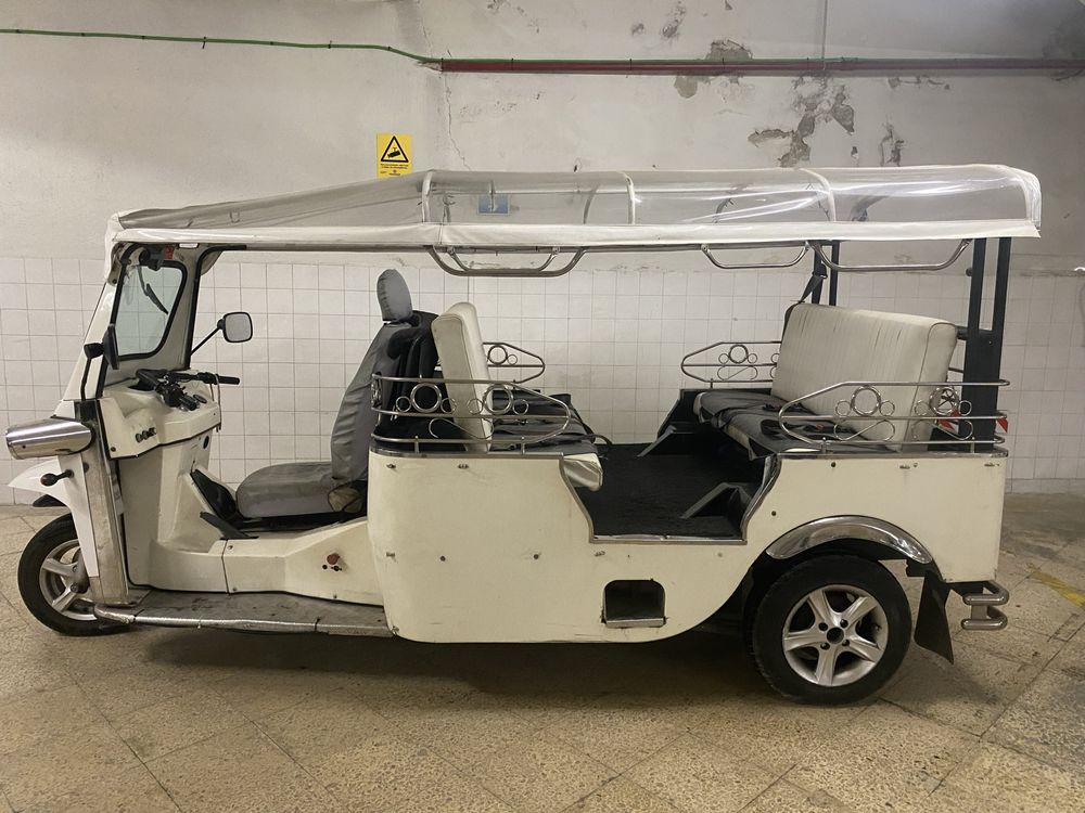 Tuk Tuk Limo 6+1 pax