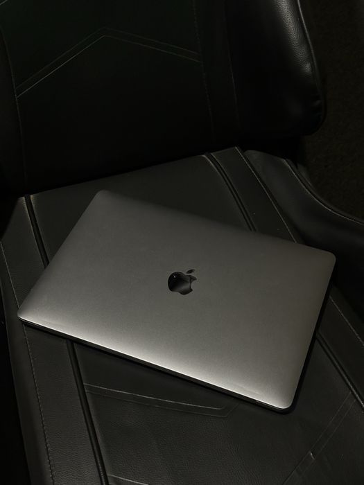 Macbook pro 13 2020 m1 512 gb