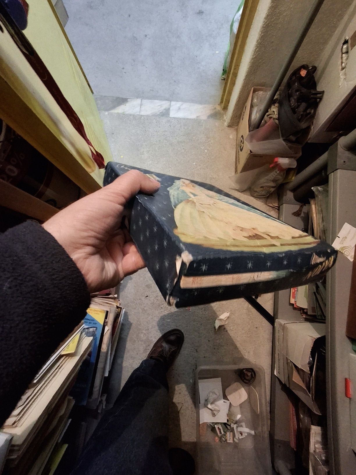 Caixa vintage para meias noiva
