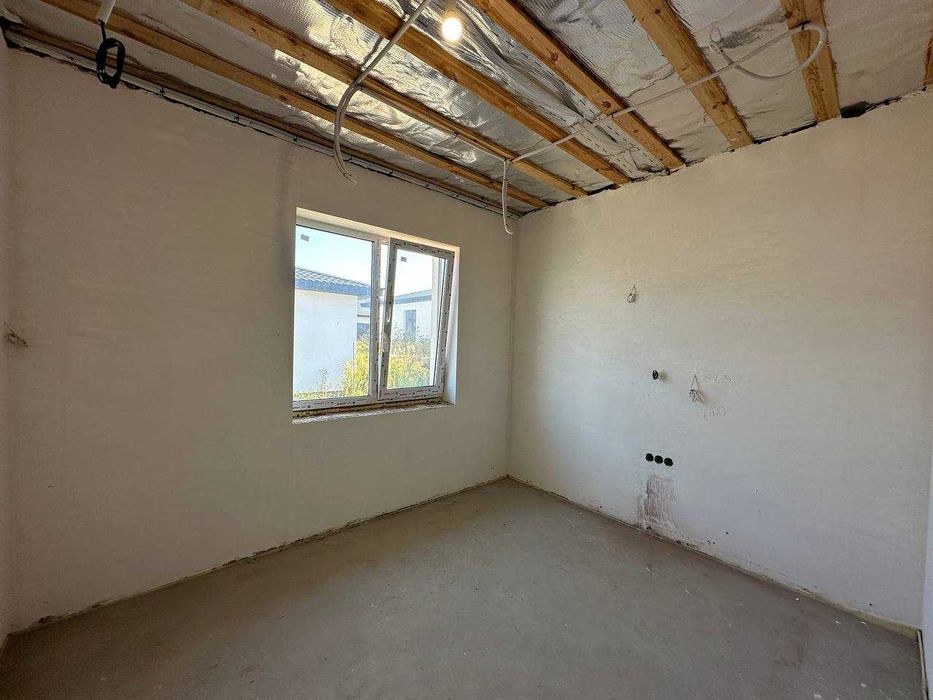 Продам двоян площею 80,3 кв.м на ділянці 2,5 сотки