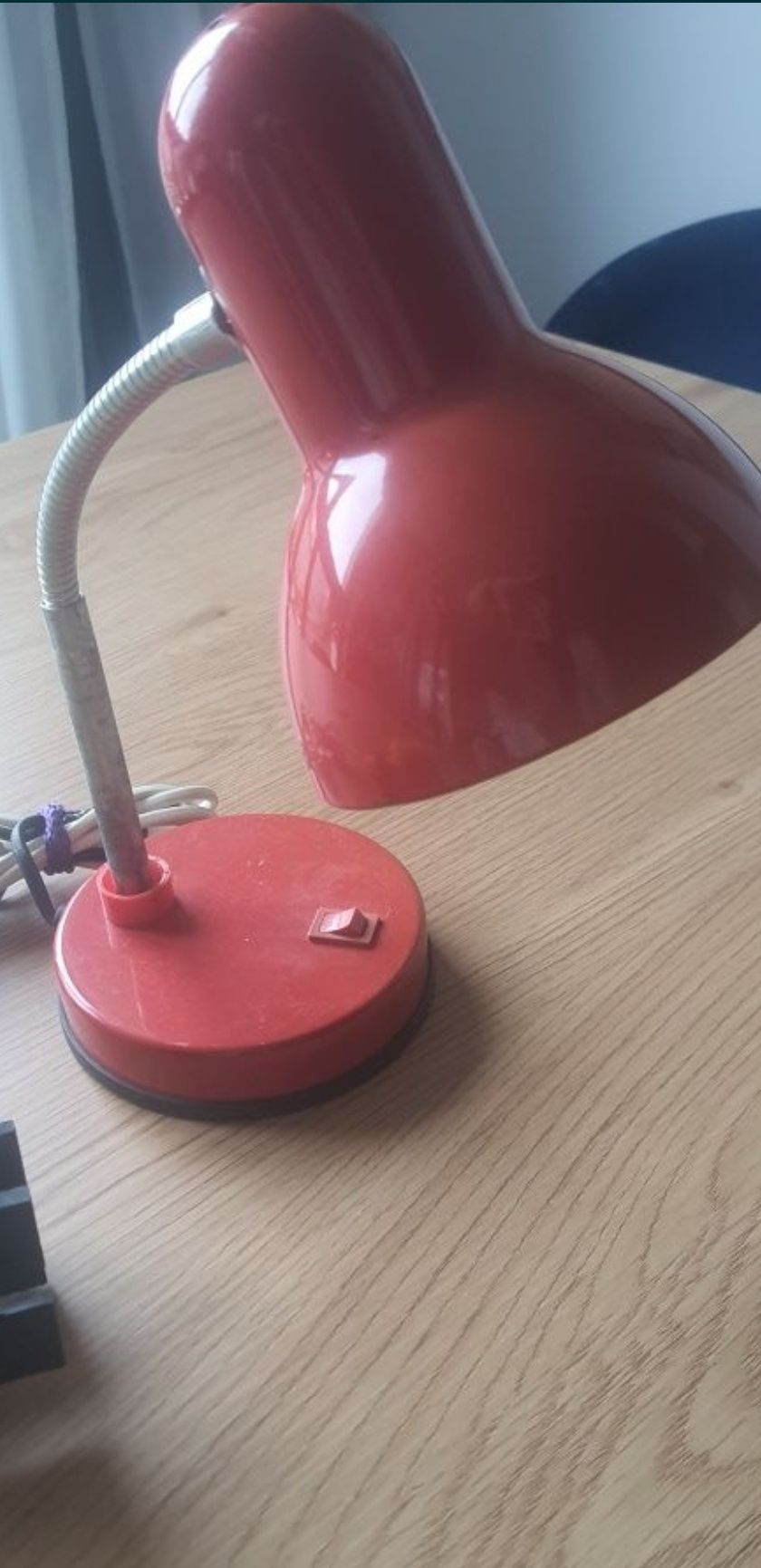 Lampka prl biurkowa czerwona vintage