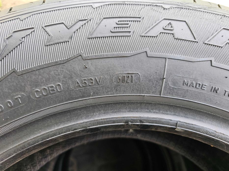 Lato Goodyear 235/65 R16C 6mm