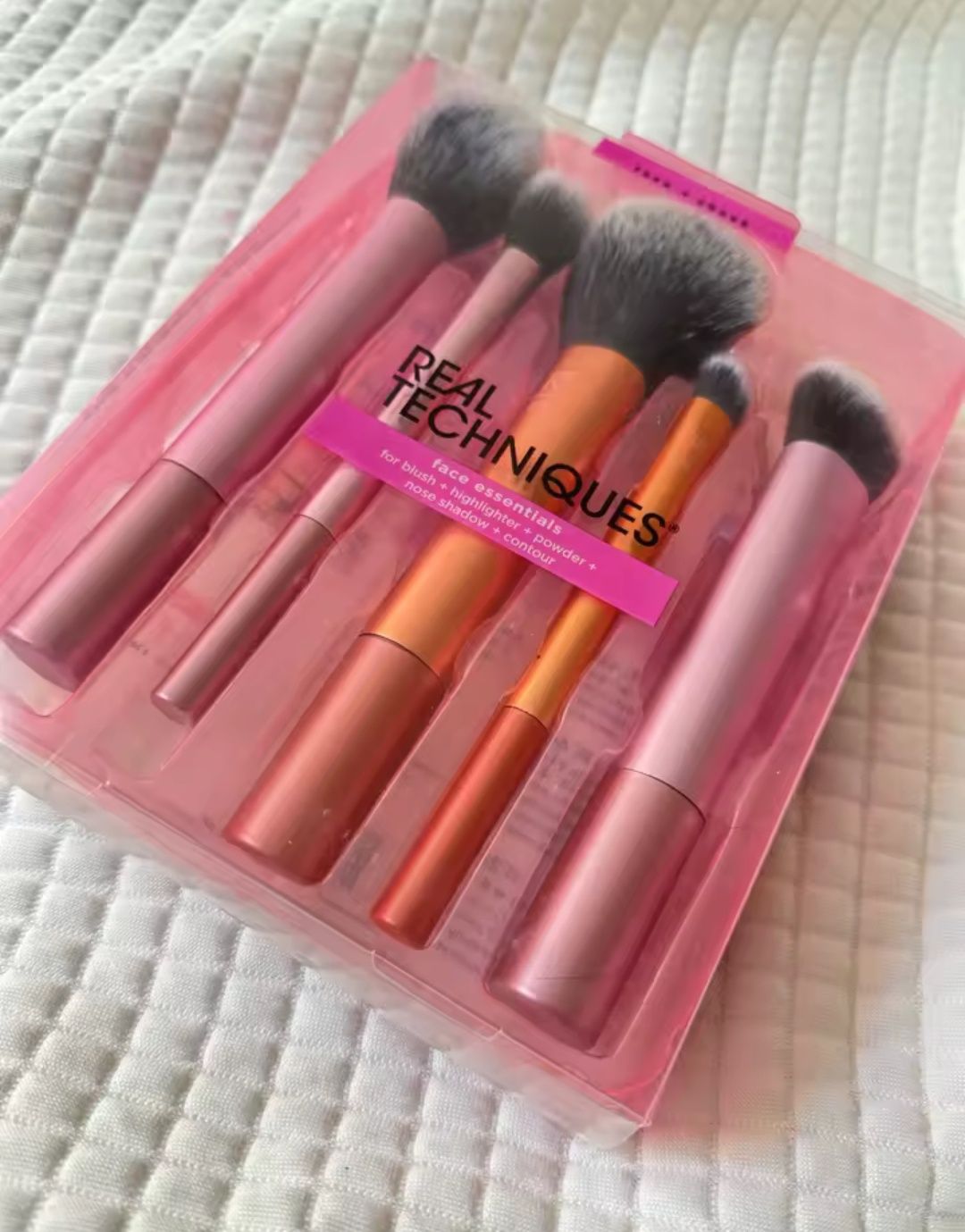 Кисти пензлики Real Techniques для макіяжу