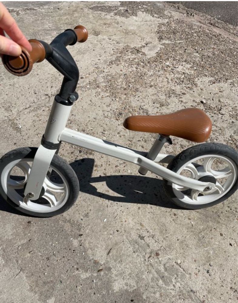 Продам дитячий беговел