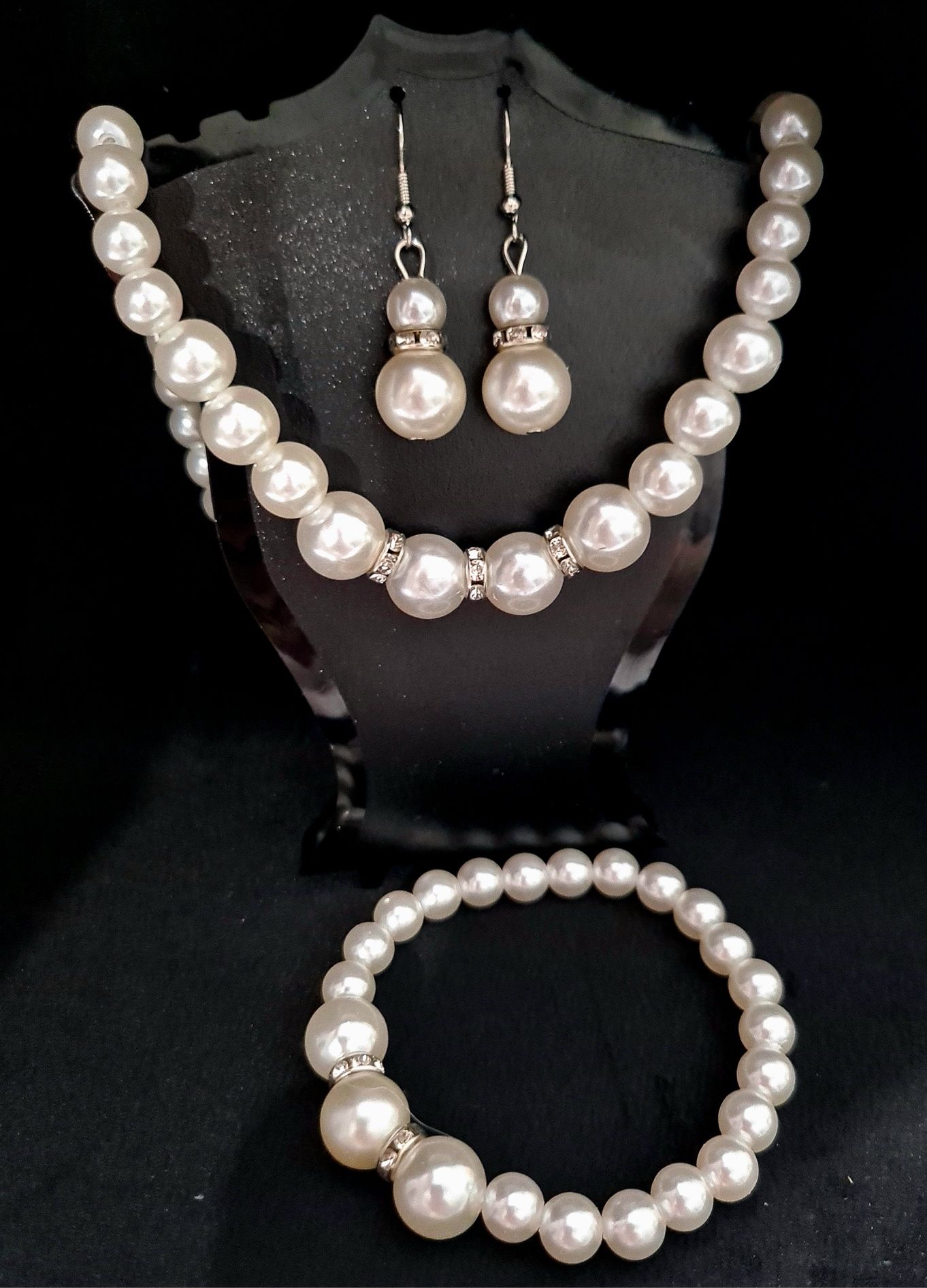 Zestaw biżuterii perły