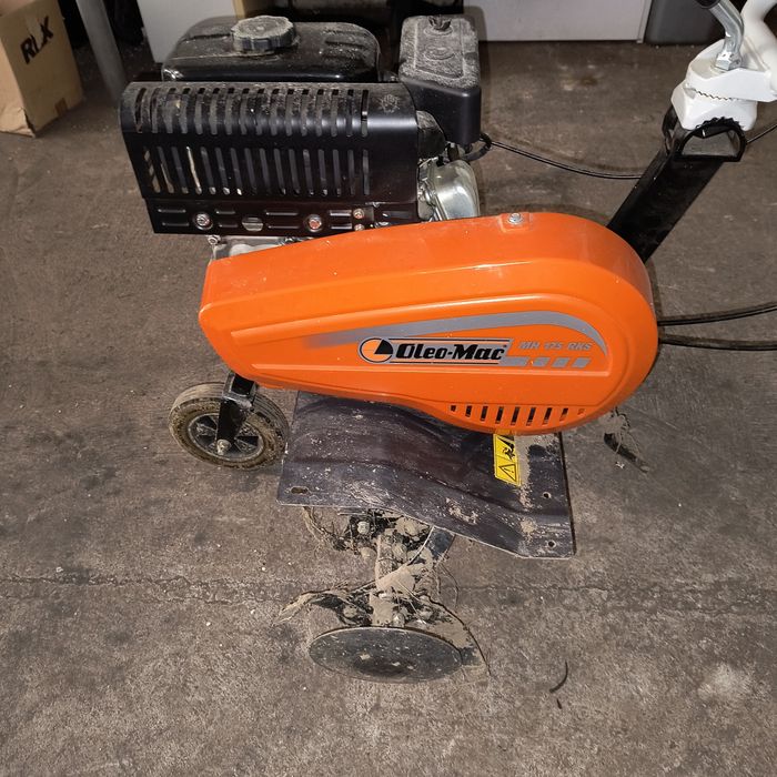 Glebogryzarka oleo-mac