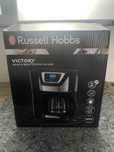 Кавоварка Russell Hobbs Victory Grind & Brew — з вбудованим млинком