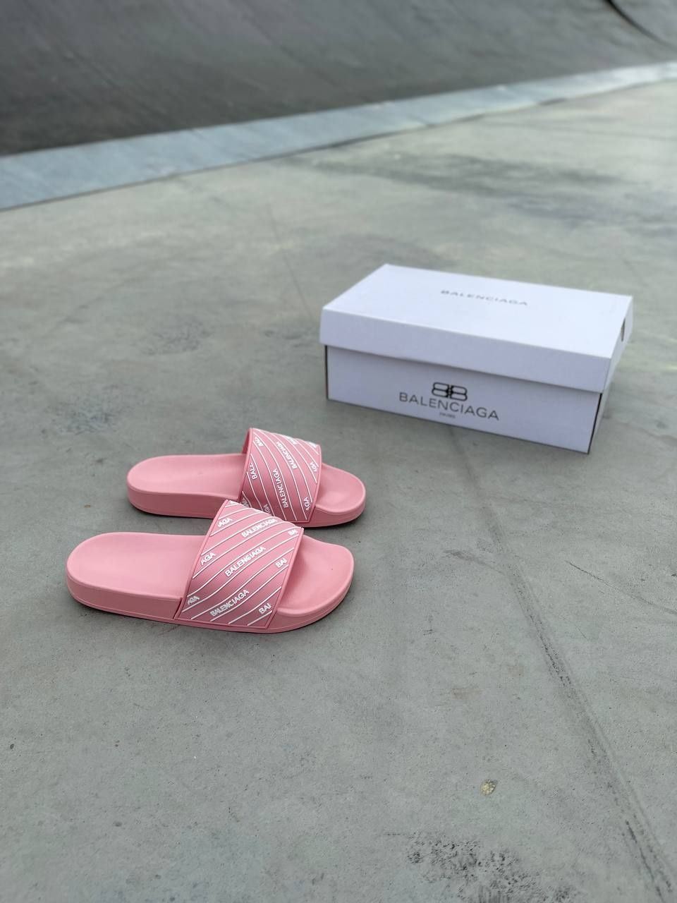 Жіночі шльопанці Balenciaga Slides Small Logo ‘Pink’