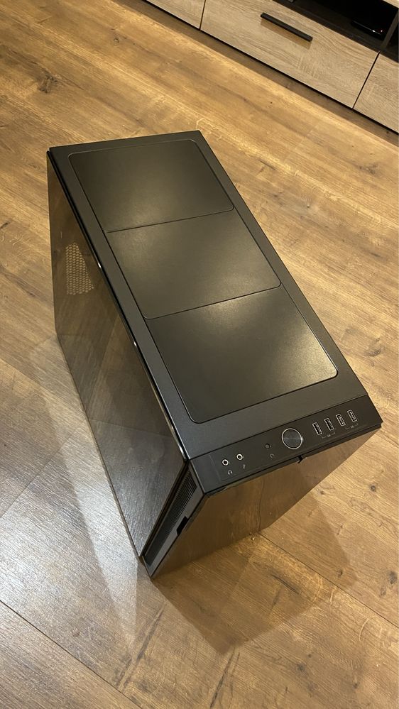 Komputer PC i7 8700K/2xSSD256/16GB RAM/Fractal Design R5/WIN7