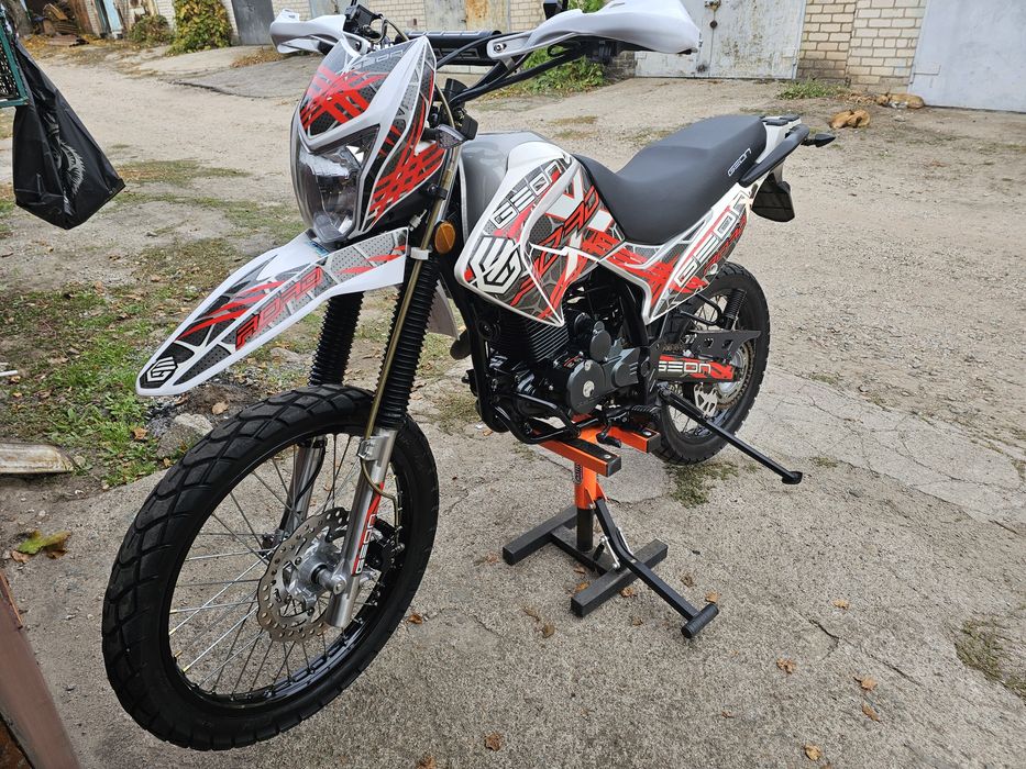 Продам мотоцикл Geon X-ROAD 250CB
