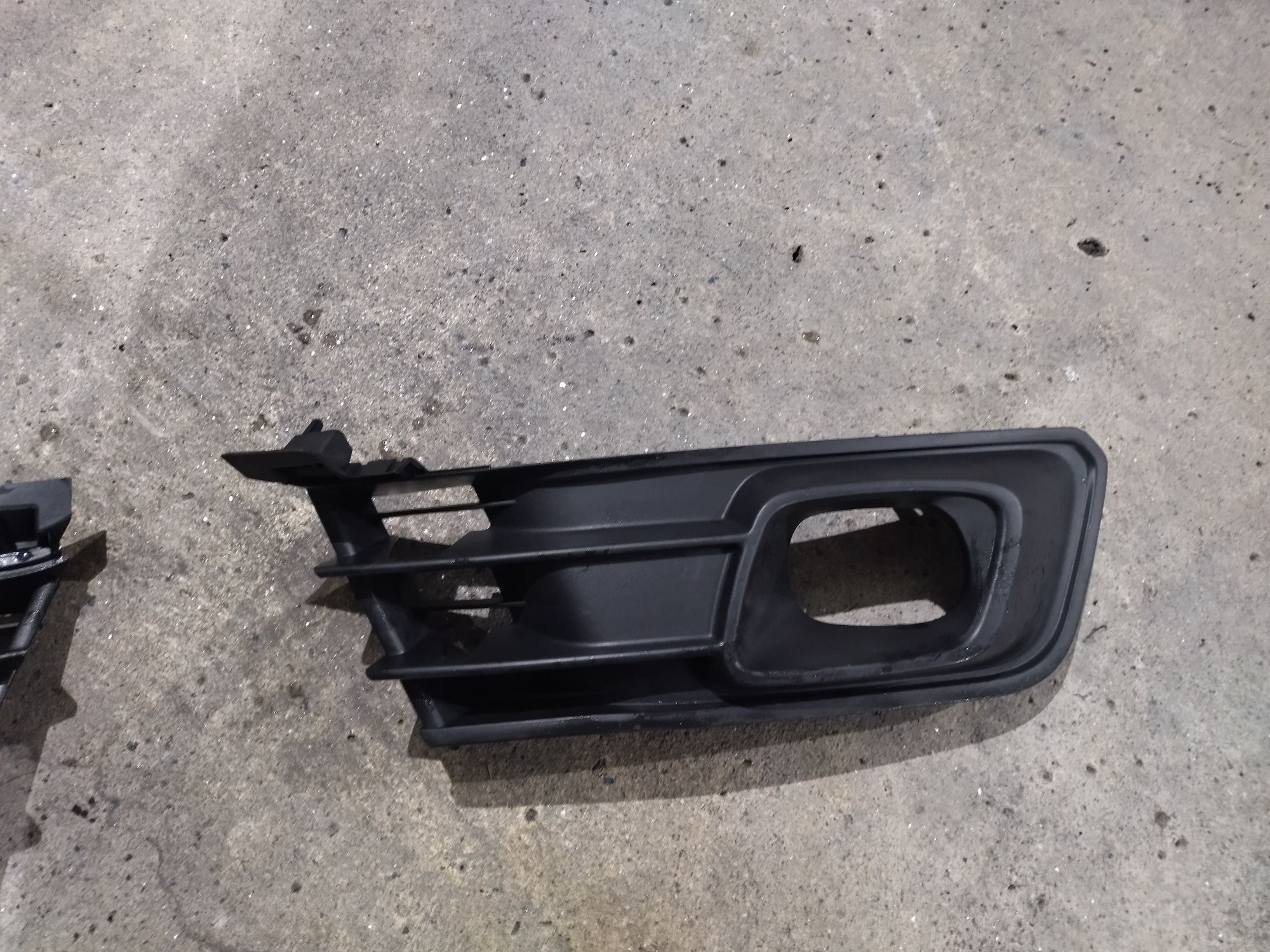 Grelha farol de nevoeiro Renault Captur I