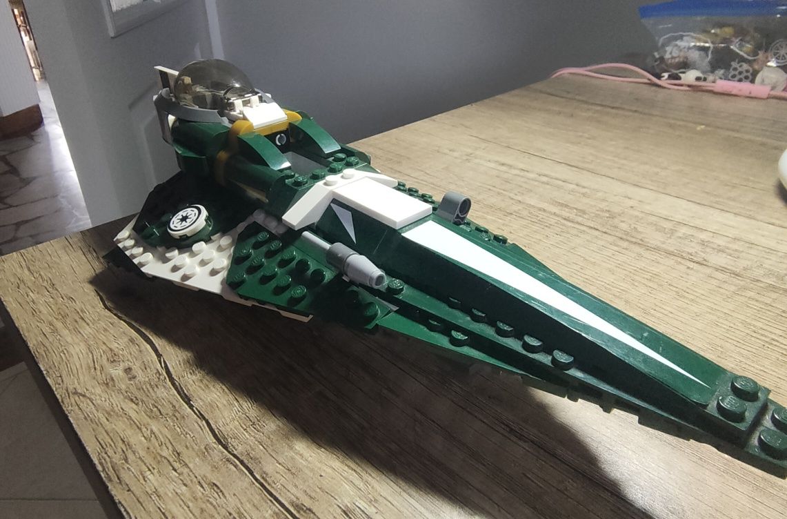 LEGO star wars saesee tiin's Jedi starfighter  9498