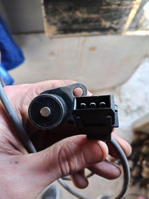 Новый датчик коленвала ,Лачетти 1,8