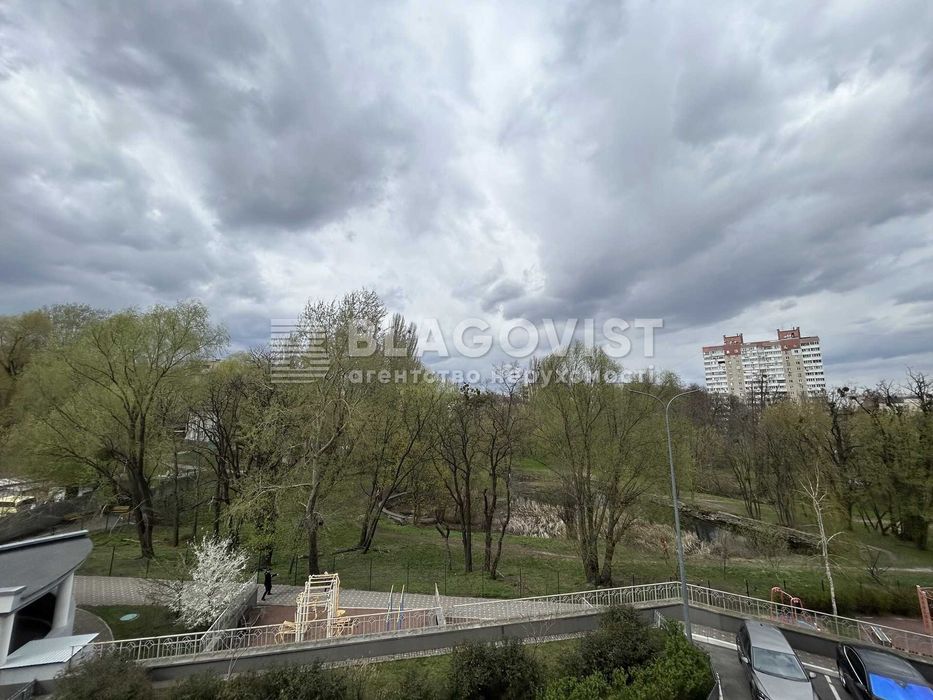 Продам квартиру Перемишльська (Червонопільська), 2г, Паркова Вежа