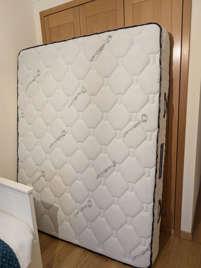 Colchão 160x200cm óptimo estado
Modelo- Thermal 
Med