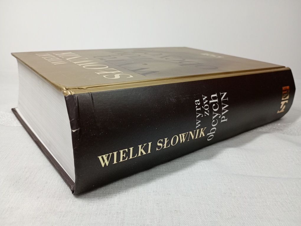 Wielki słownik wyrazów obcych. PWN. + CD