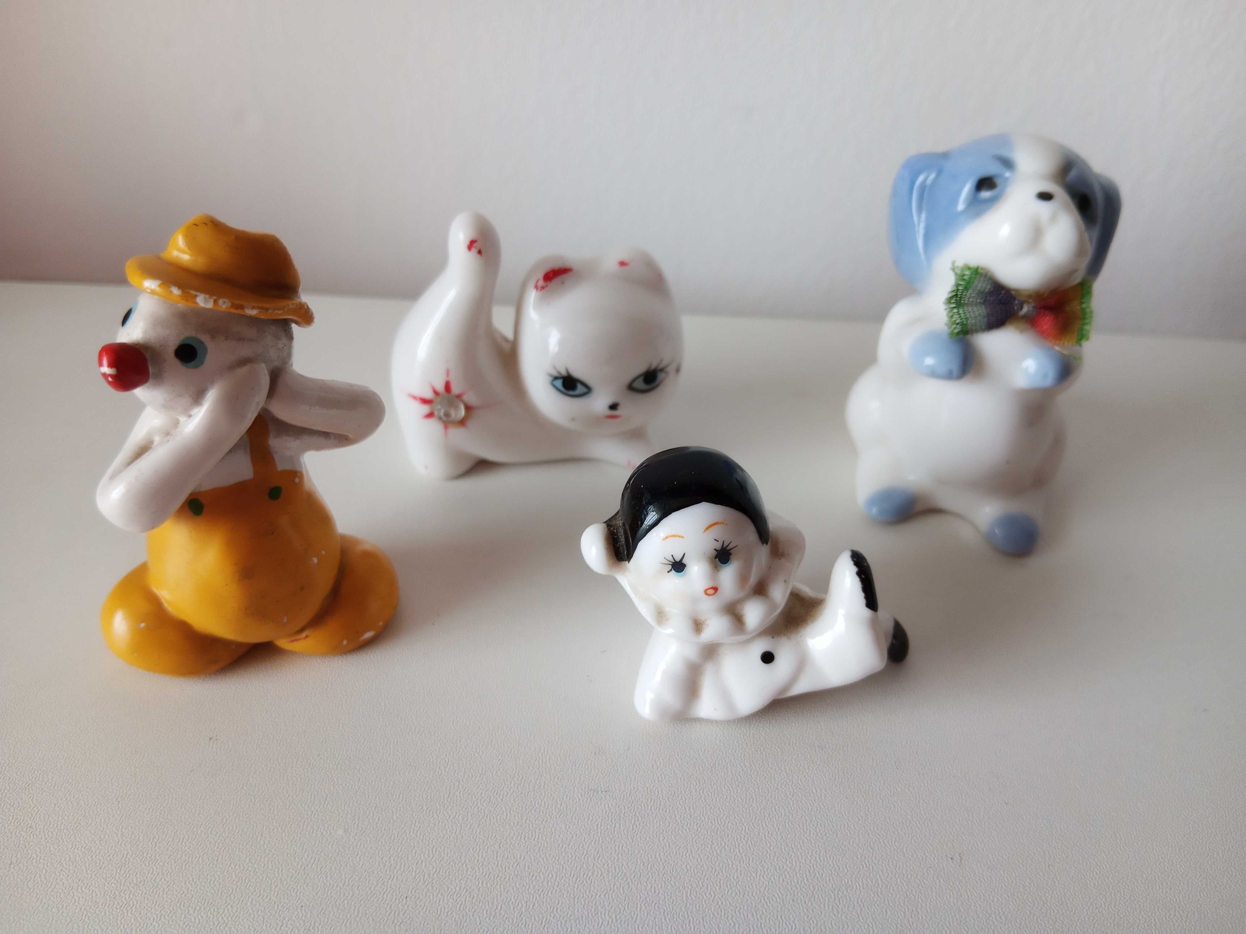 5 bibelôs miniatura em louça.