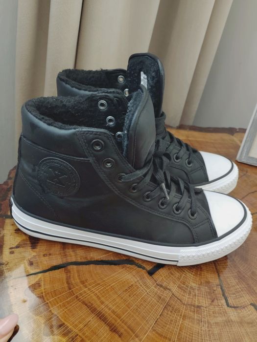 Wysokie ocieplane trampki