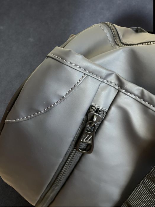 Спортивна сумка чорна, водонепроникна, середній розмір