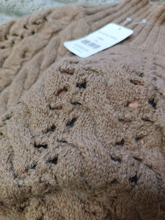 Жіночий светр кофта