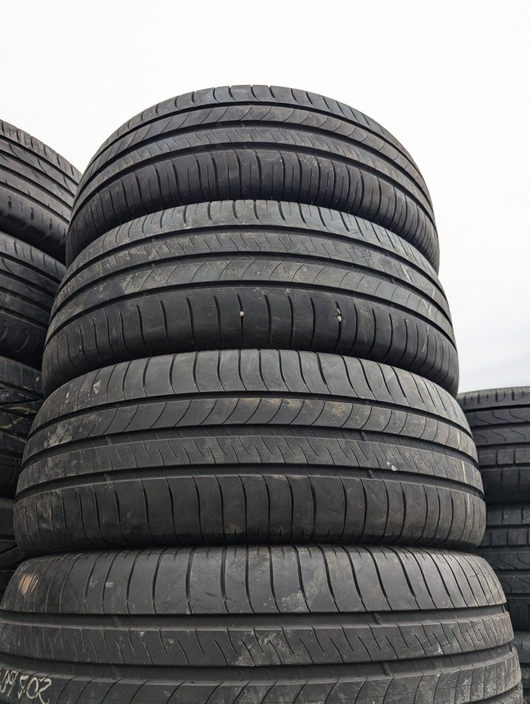 205/60R16 Michelin