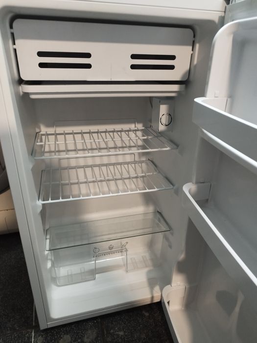 Frigorífico 1 porta 95€