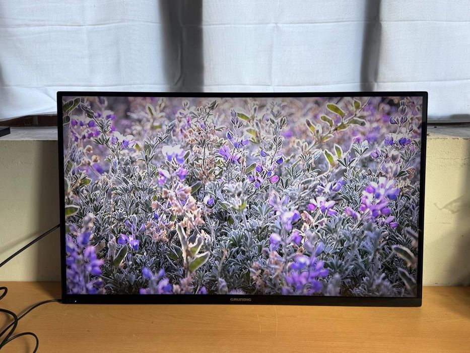 Телевізор Grundig 42/ 42 дюйми / Full HD
