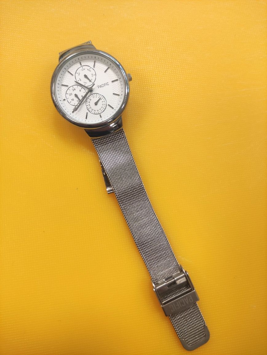 zegarek damski Pacific chronograf