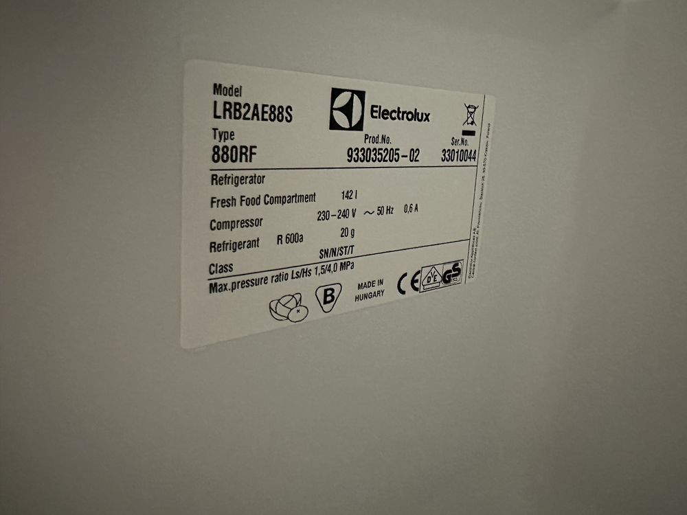 Nowa lodówka Electrolux LRB2AE88S 87,3 cm