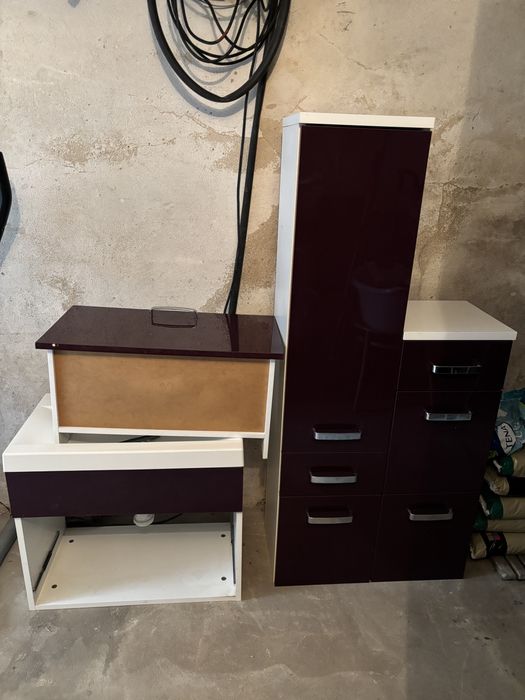 Meble łazienkowe z lustrem
