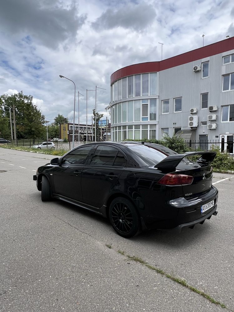 Mitsubishi lancer x 2.0 газбенз