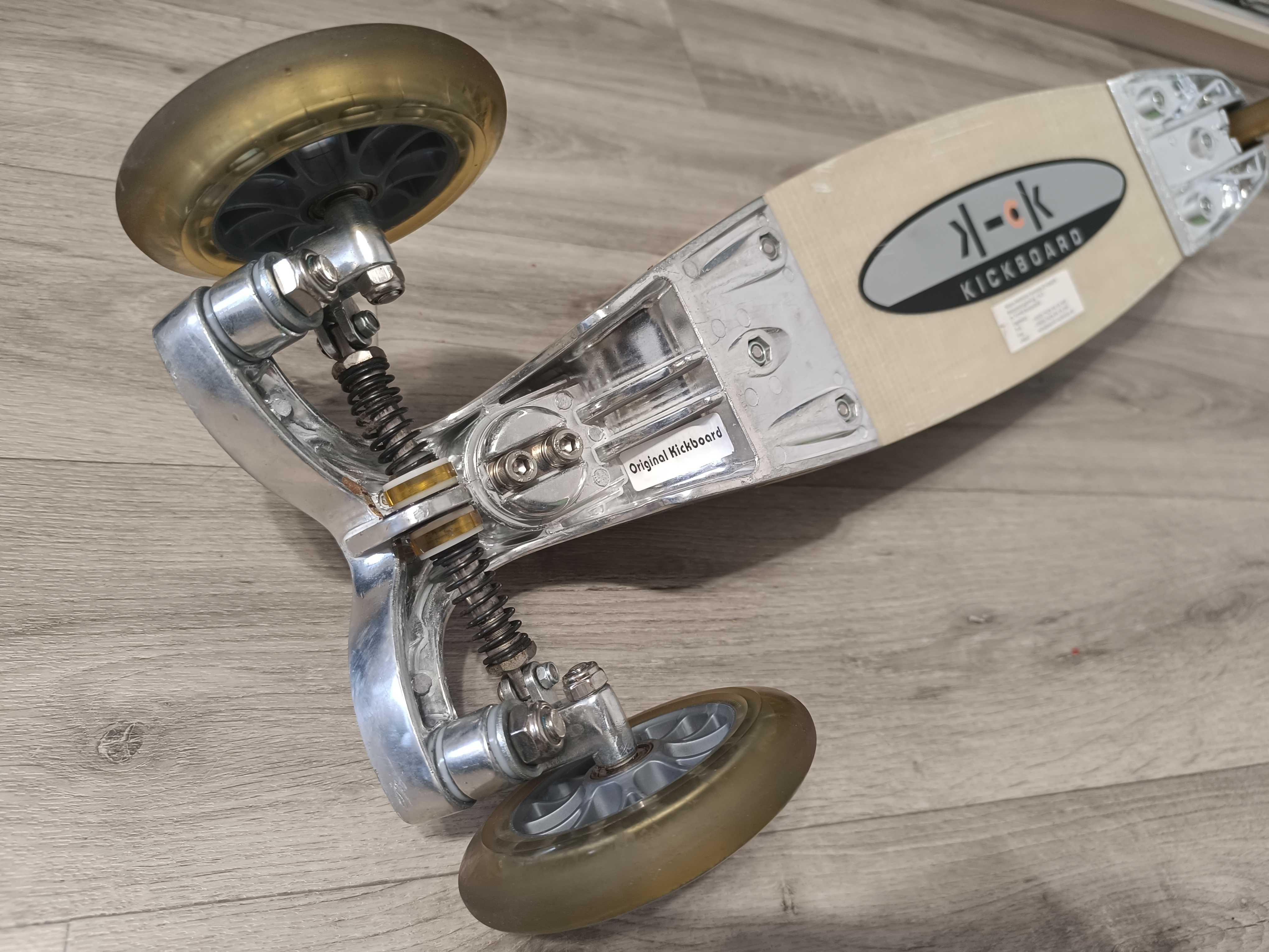 100кг. Швейцарский складной самокат Самокат Micro Kickboard