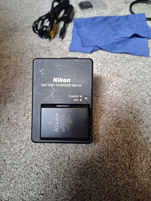 Aparat Nikon d3200 świetny stan