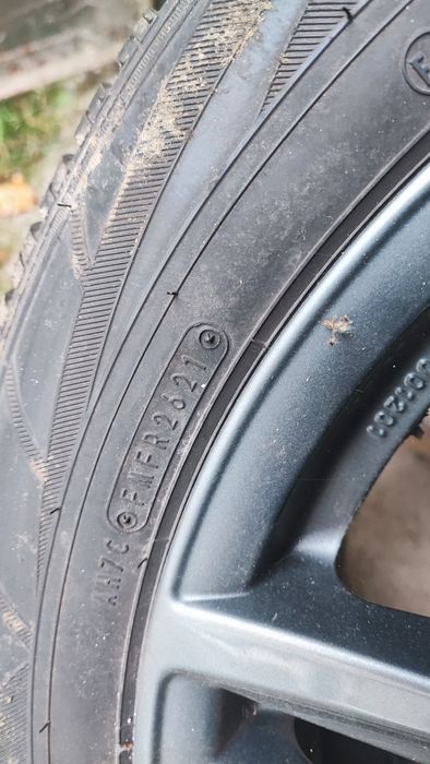 Alufelgi z oponami zimowymi 5x120r18  235/55/18. T5 bmw