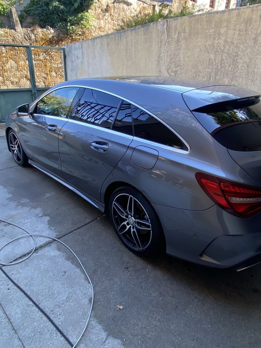 Mercedes CLA 180 AMG caixa manual