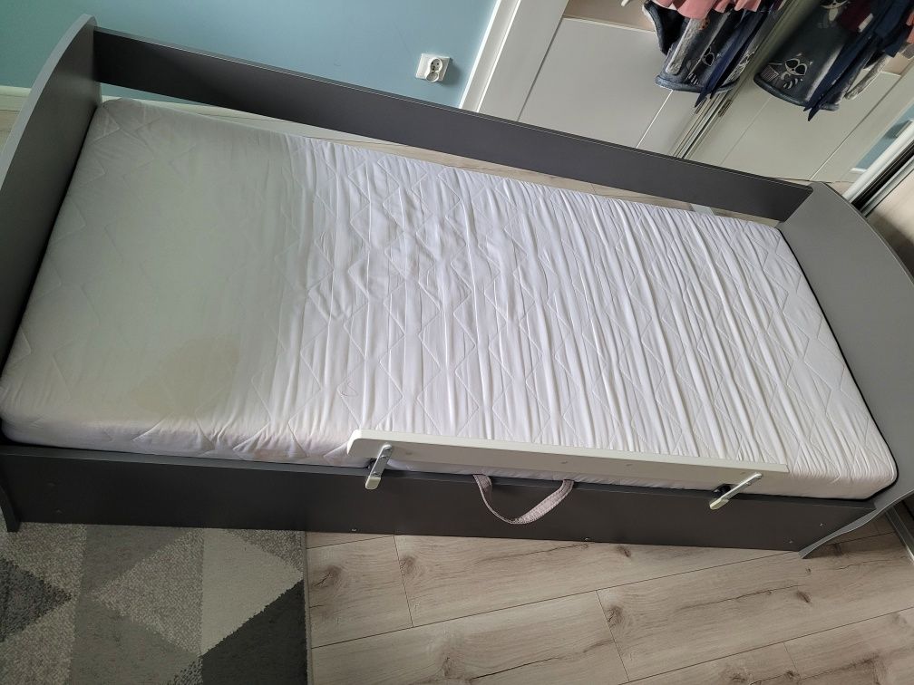 Łóżko 180x90 z  pojemnikiem do przechowywania