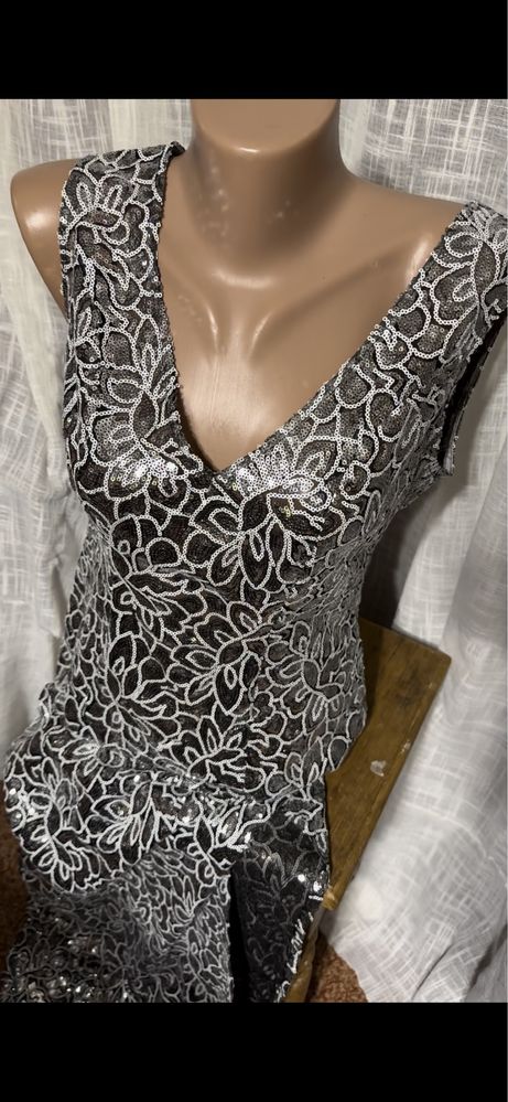 Платье с пайетками серебряное белое в пол с разрезом