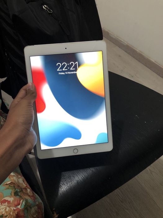Ipad in good condition in 100