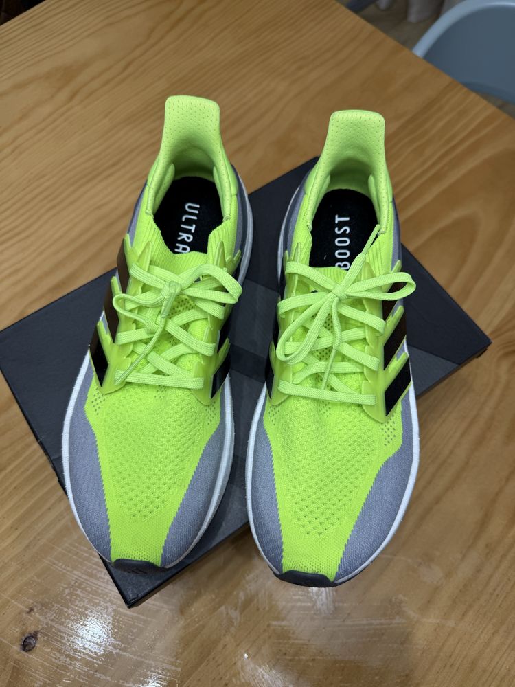 Sapatilhas Adidas UltraBoost
