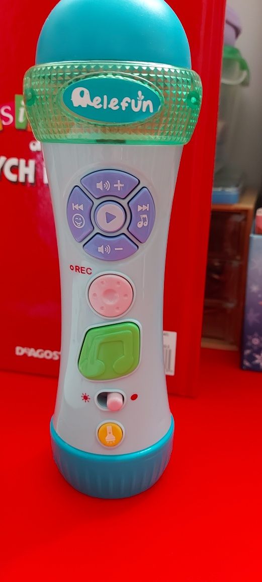 Karty obrazkowe fisher price poznaję świat i interaktywny mikrofon